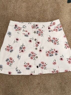 H&M White Floral Button-Front A-Line Skirt